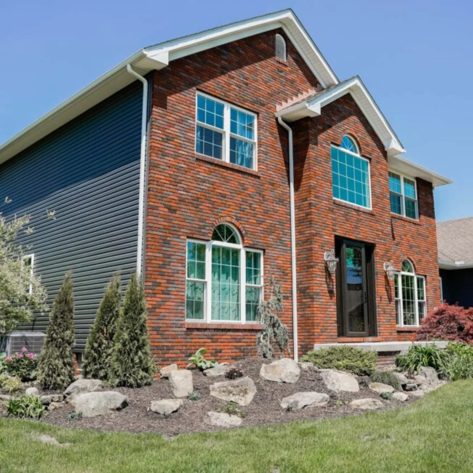 Windows by Legacy Exteriors